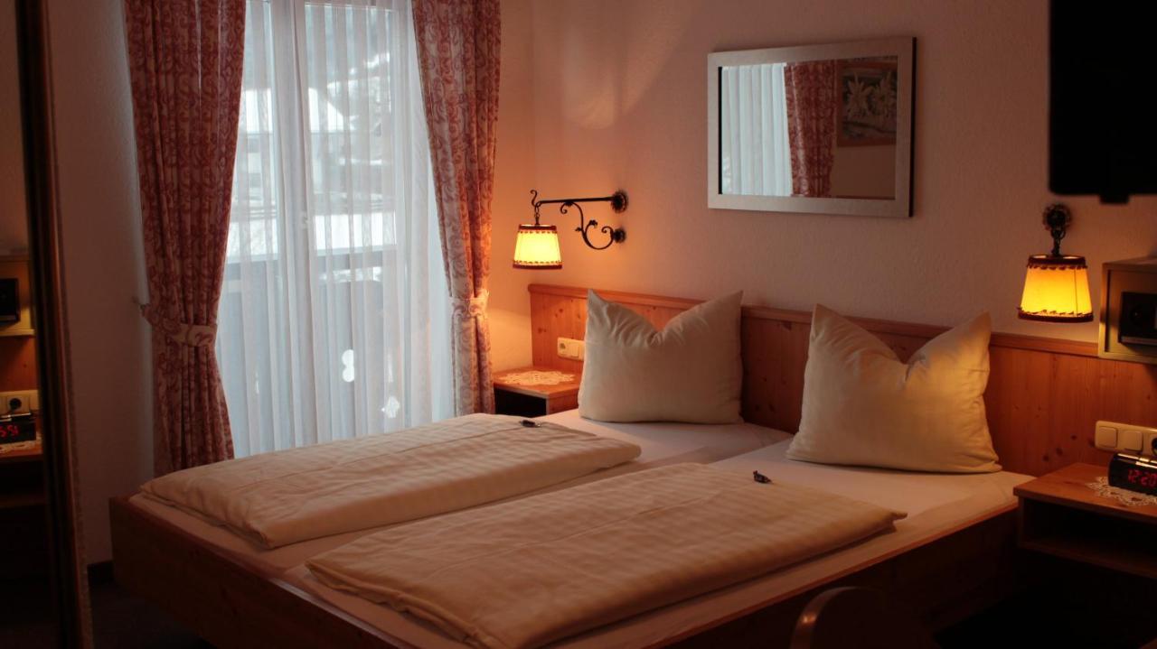 Haus Florian Hotel Грайнау Екстериор снимка