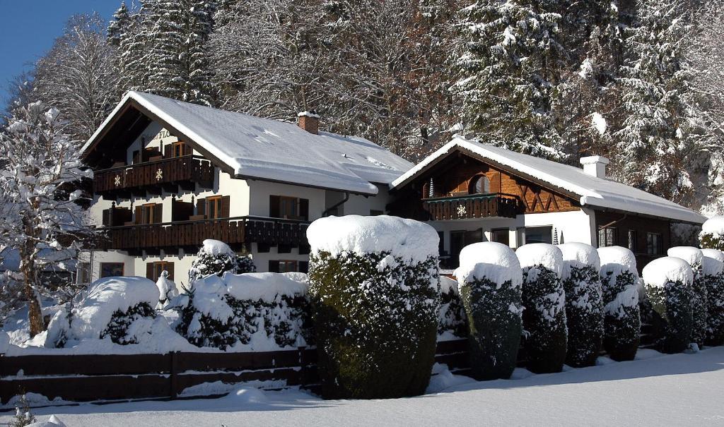 Haus Florian Hotel Грайнау Екстериор снимка