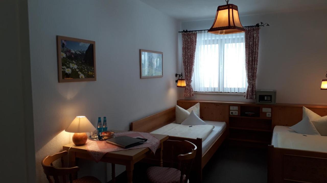 Haus Florian Hotel Грайнау Екстериор снимка